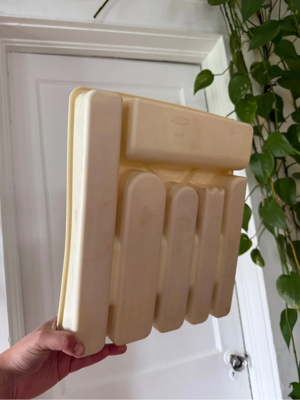 Rubbermaid Cream Cutlery Organizer with Red Gingham Inserts vintage